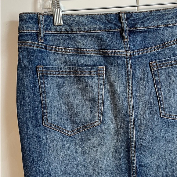 Joe Fresh Blue Denim Skirt with Raw Edge, Size 10 - Picture 7 of 8